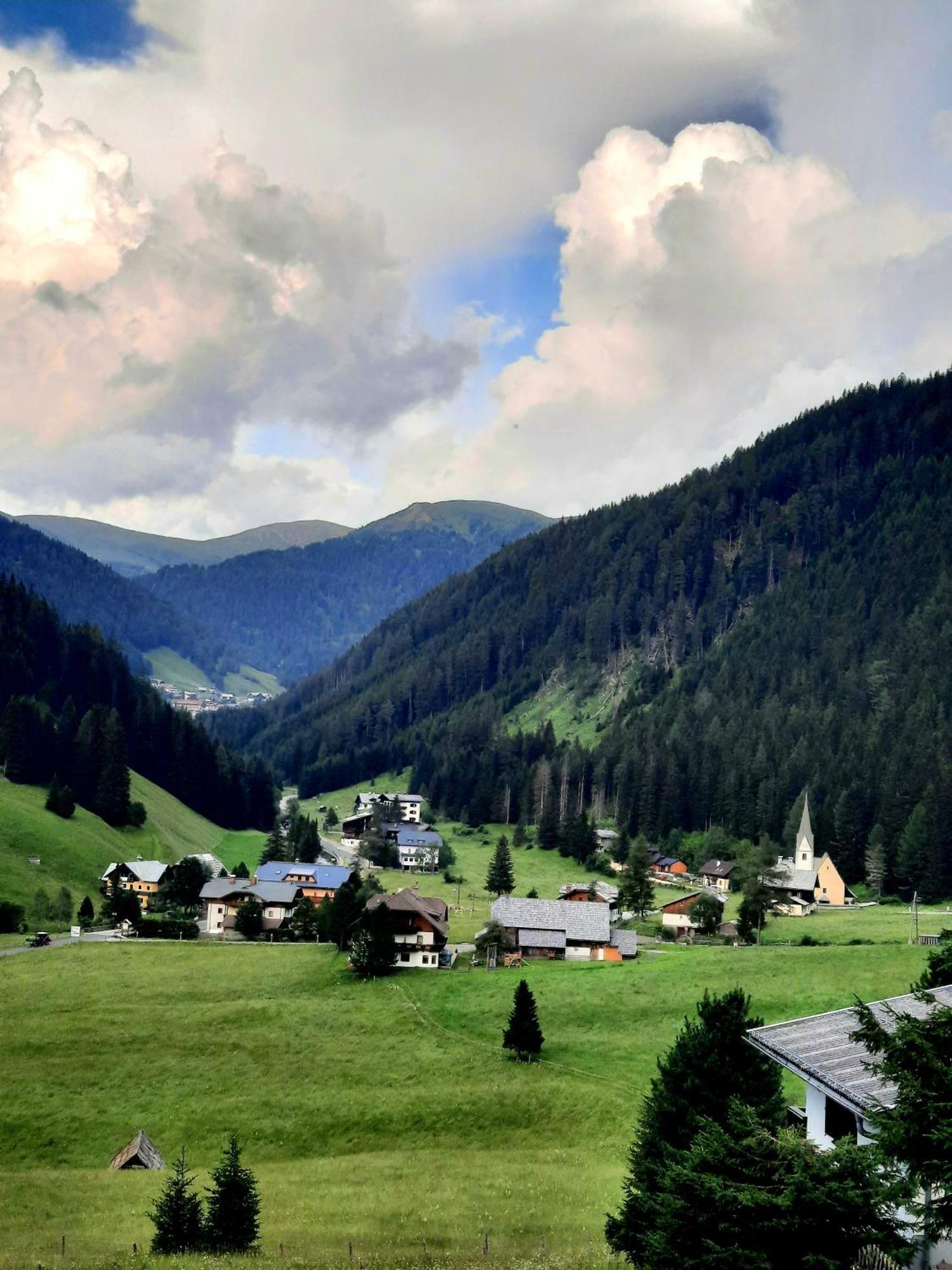 Ski- Und Wander Appartements Schiffer Innerkrems Esterno foto