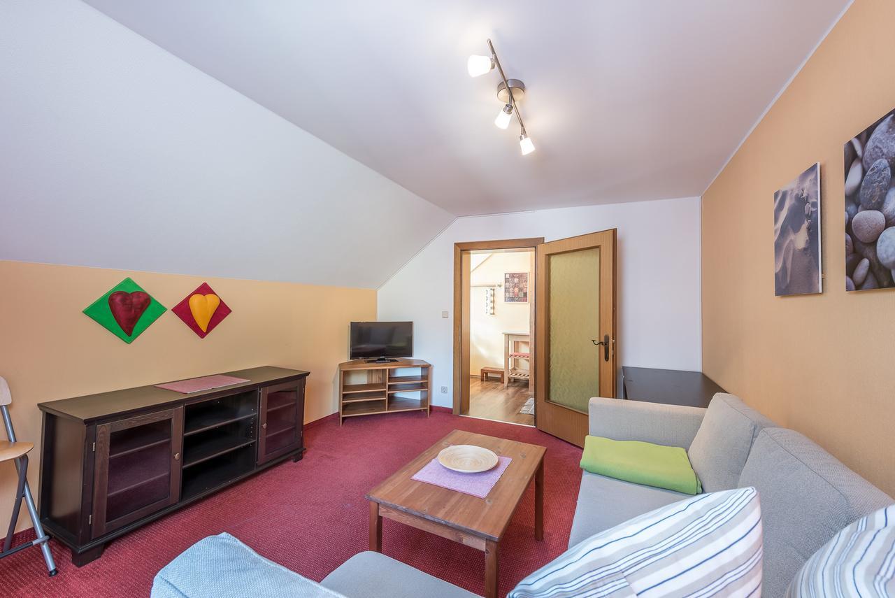 Ski- Und Wander Appartements Schiffer Innerkrems Esterno foto